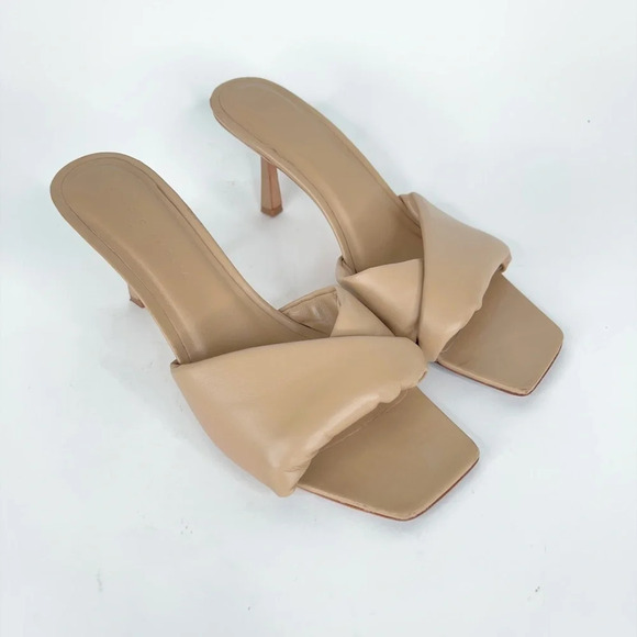 Studio Amelia Heels Twist Front Beige Puffy Neutral Leather Square Toe Size 7 - Picture 12 of 12